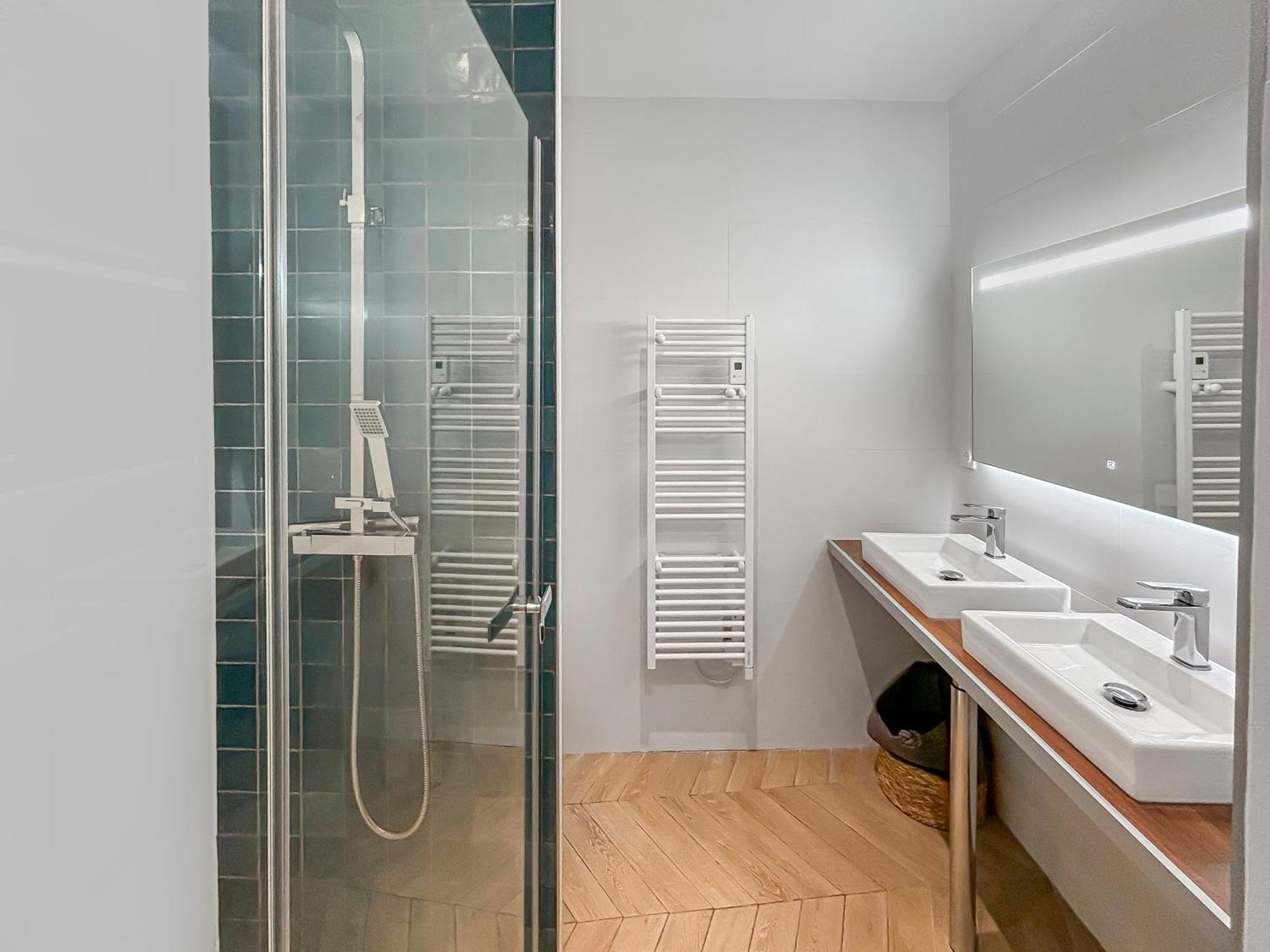 Hebergements Modernes & Cosy A Arles T3 Et T2 Elegants المظهر الخارجي الصورة