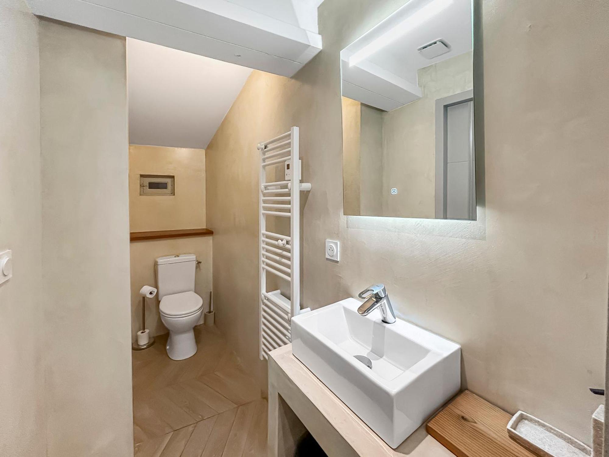 Hebergements Modernes & Cosy A Arles T3 Et T2 Elegants المظهر الخارجي الصورة